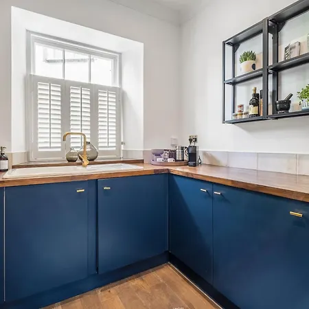 Apartment Stylish Sleeps 6 Newcastle upon Tyne